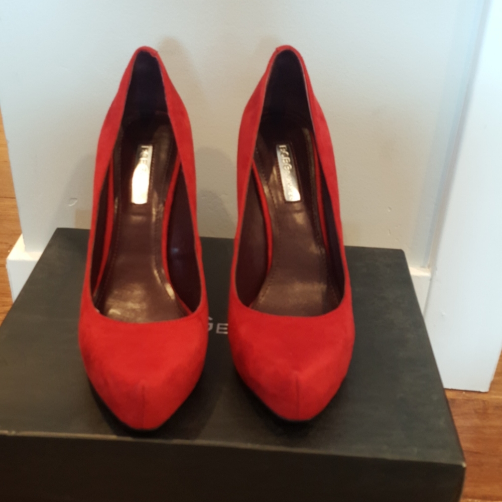 BCBGeneration Parade Pumps - Picture 2 of 4